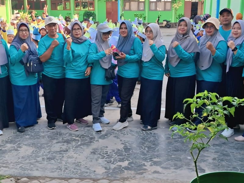 jalan sehat Dalam rangka penutupan kegiatan MPLS Tahun Pelajaran 2025-2026